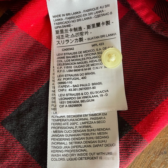 Levi’s Ultimate Boyfriend Fit Flannel Shirt size Large - Picture 3 of 4